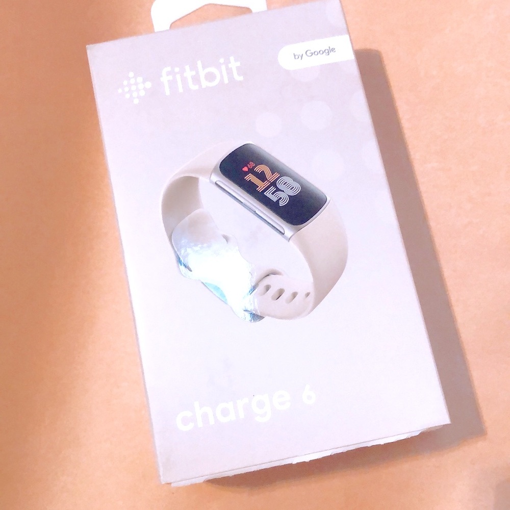 Weekend sale Brand Nee Fitbit charge 6, never used $75